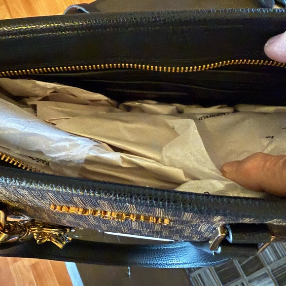 KARL LAGERFELD PARIS Purse
NEW with tags. - Picture 4 of 12